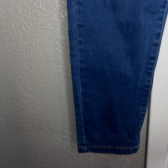 Wanna betta butt? Jeans YMI. - Picture 3 of 6